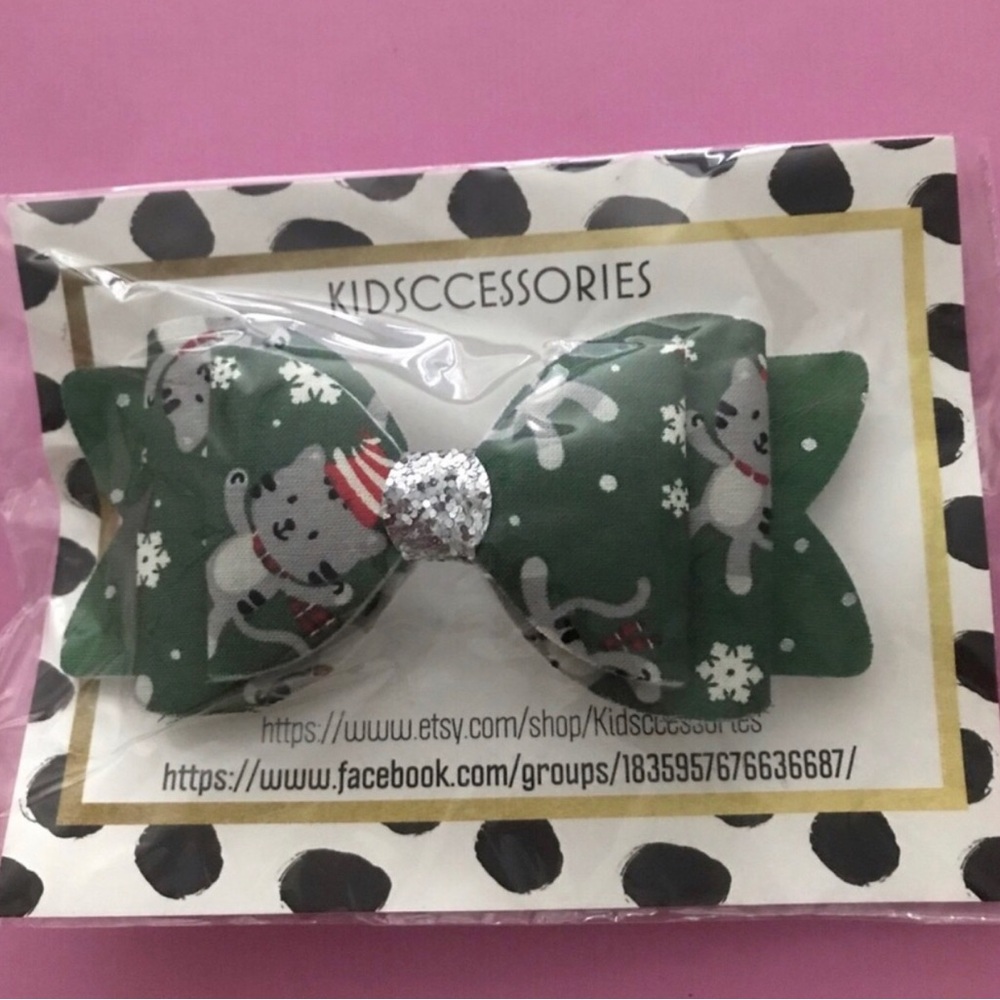 Green Cat Print Christmas Bow Clip, New